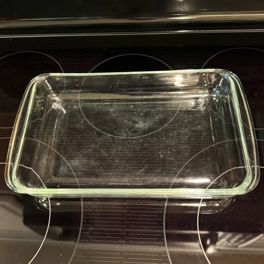 Pyrex/Corning~Baking Dish~Made in USA~Many Light Scratches from Years of Use~G2W